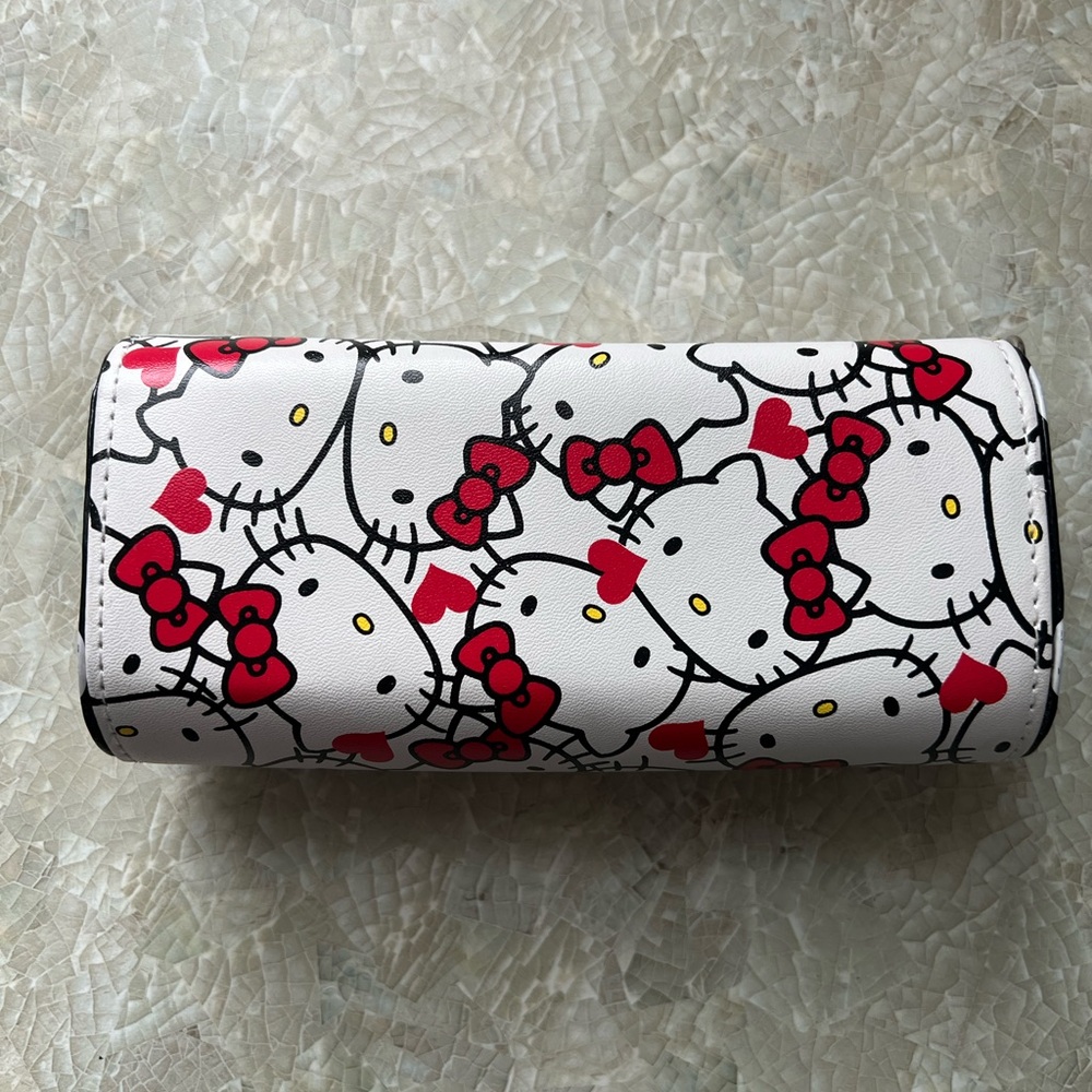 Hello Kitty Sunglasses Case - Picture 2 of 9